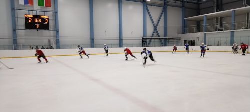 Боз сараенда үткән хоккей турнирында шәһәр башлыгы Кубогын кем алды? (+фотолар)
