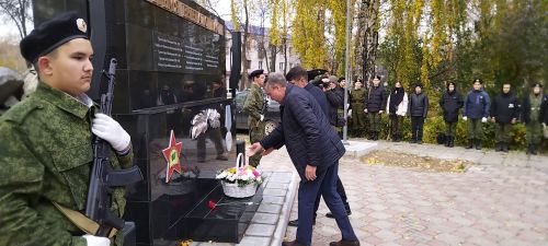Лениногорскида реконструкциядән соң сугышчы-интернационалистларга һәйкәл ачылды (+фотолар)