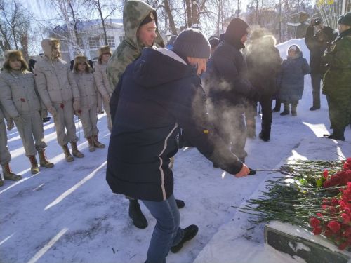 Лениногорскида Әфганстаннан Совет гаскәрләрен чыгаруга 35 ел тулу уңаеннан митинг үтте (+фотолар)