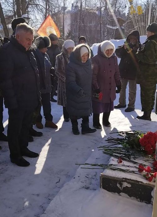 Лениногорскида Әфганстаннан Совет гаскәрләрен чыгаруга 35 ел тулу уңаеннан митинг үтте (+фотолар)