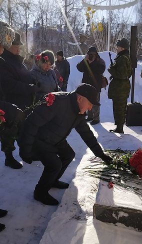 Лениногорскида Әфганстаннан Совет гаскәрләрен чыгаруга 35 ел тулу уңаеннан митинг үтте (+фотолар)