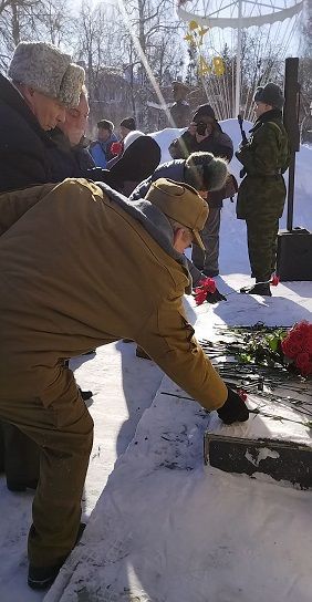 Лениногорскида Әфганстаннан Совет гаскәрләрен чыгаруга 35 ел тулу уңаеннан митинг үтте (+фотолар)