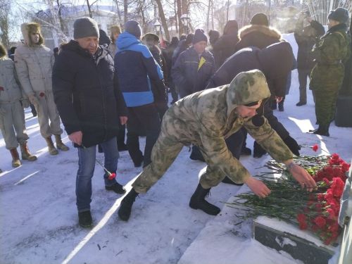 Лениногорскида Әфганстаннан Совет гаскәрләрен чыгаруга 35 ел тулу уңаеннан митинг үтте (+фотолар)