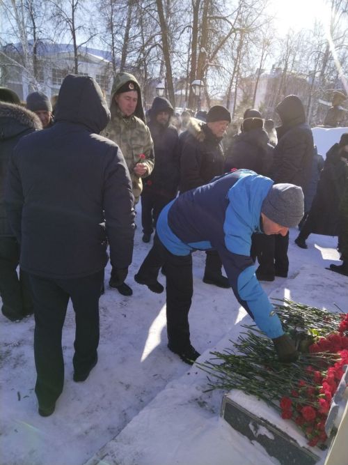Лениногорскида Әфганстаннан Совет гаскәрләрен чыгаруга 35 ел тулу уңаеннан митинг үтте (+фотолар)