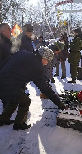 Лениногорскида Әфганстаннан Совет гаскәрләрен чыгаруга 35 ел тулу уңаеннан митинг үтте (+фотолар)