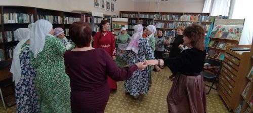 Лениногорскиның Үзәк китапханәсендә «Аулак өй» узды (+фотолар)