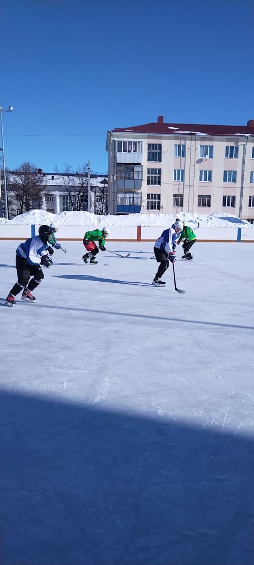 Лениногорскида авыл яшьләре хоккей уйнады (+фотолар)