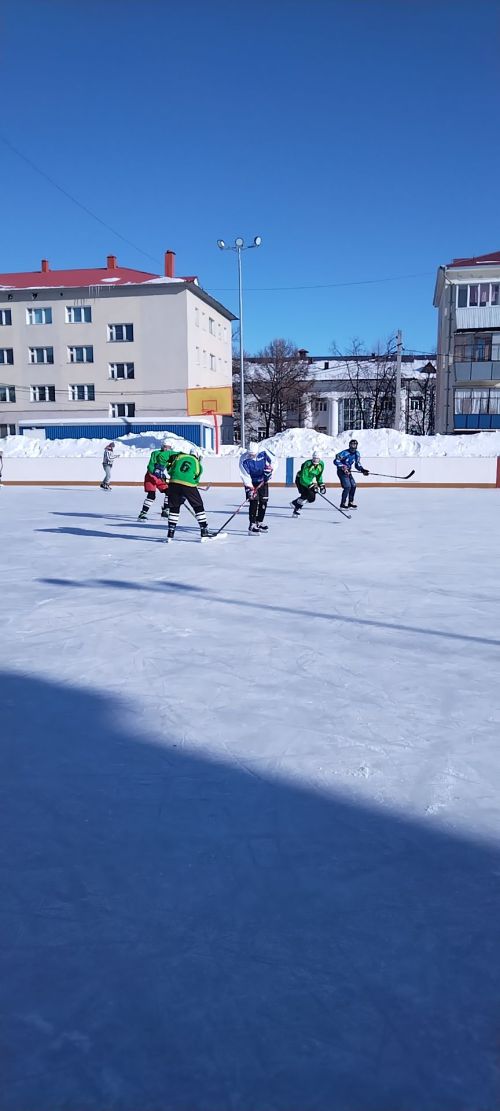 Лениногорскида авыл яшьләре хоккей уйнады (+фотолар)