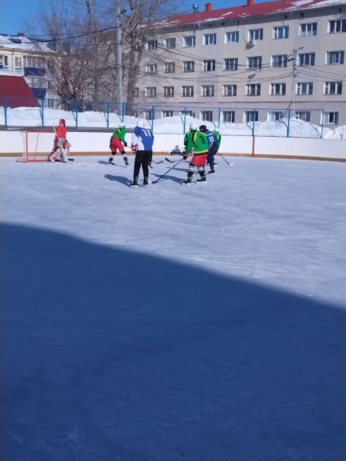 Лениногорскида авыл яшьләре хоккей уйнады (+фотолар)