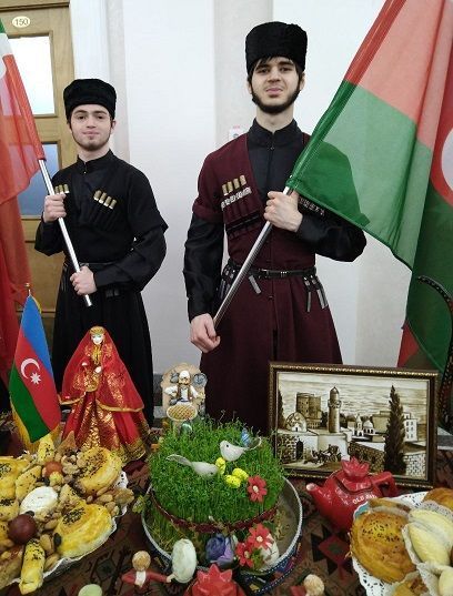 Лениногорск Мәдәният сараенда узган «Нәүрүз» бәйрәменә Мәскәүдән дә кунаклар килде (+фотолар)