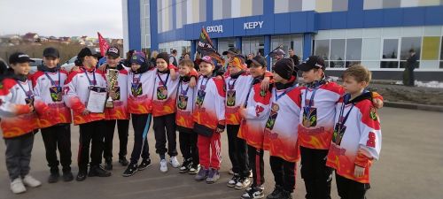 Лениногорскиның «Нефтяник» хоккей командасы Татарстан Беренчелегеннән бронза призы белән кайтты (+фотолар)