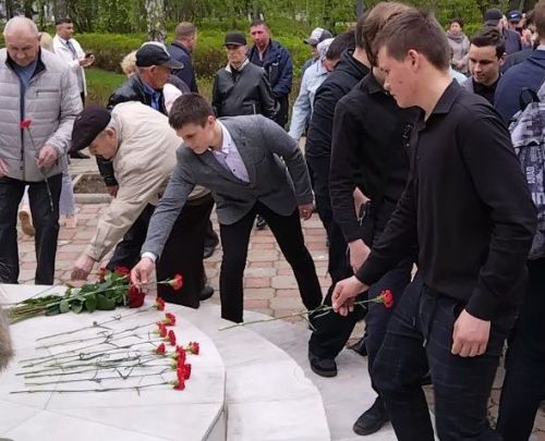 Лениногорскида Чернобыль вакыйгасына багышланган митинг узды (фотолар)