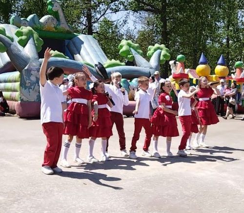 Лениногорскида Балаларны яклау көнен бәйрәм иттеләр (+фотолар)