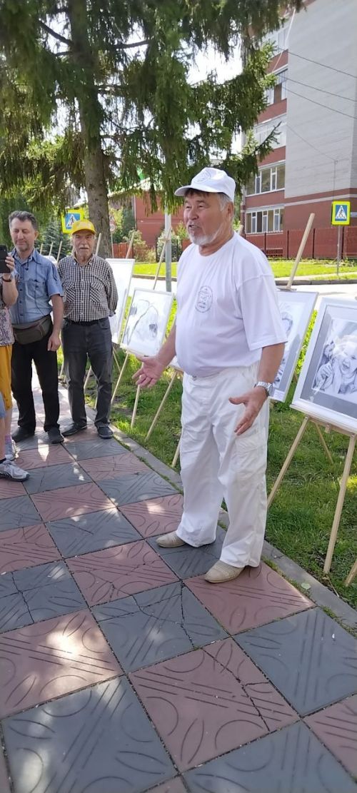 Лениногорскида пленэр кысаларында рәссамнар картиналар «җанландыра» (+фотолар)