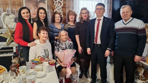 Лениногорскида яшәүче Нина түти 100 яшен билгеләп үтте