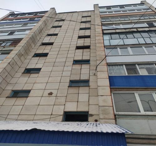 Лениногорскидагы күпкатлы йортта янгын чыгып, яшәүчеләрне эвакуацияләгәннәр