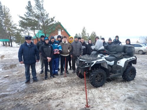 Лениногорскида юлдан читтә мототранспорт чараларын йөртүчеләр имтихан тапшырды