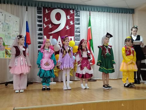 Шәһәребезнең 6нчы мәктәбендә беренче сыйныф кызлары арасында «Татар кызы» бәйгесе үткәрелде (+ фотолар)