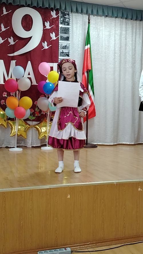 Шәһәребезнең 6нчы мәктәбендә беренче сыйныф кызлары арасында «Татар кызы» бәйгесе үткәрелде (+ фотолар)
