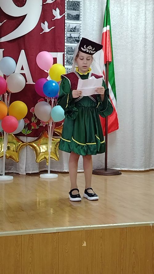 Шәһәребезнең 6нчы мәктәбендә беренче сыйныф кызлары арасында «Татар кызы» бәйгесе үткәрелде (+ фотолар)