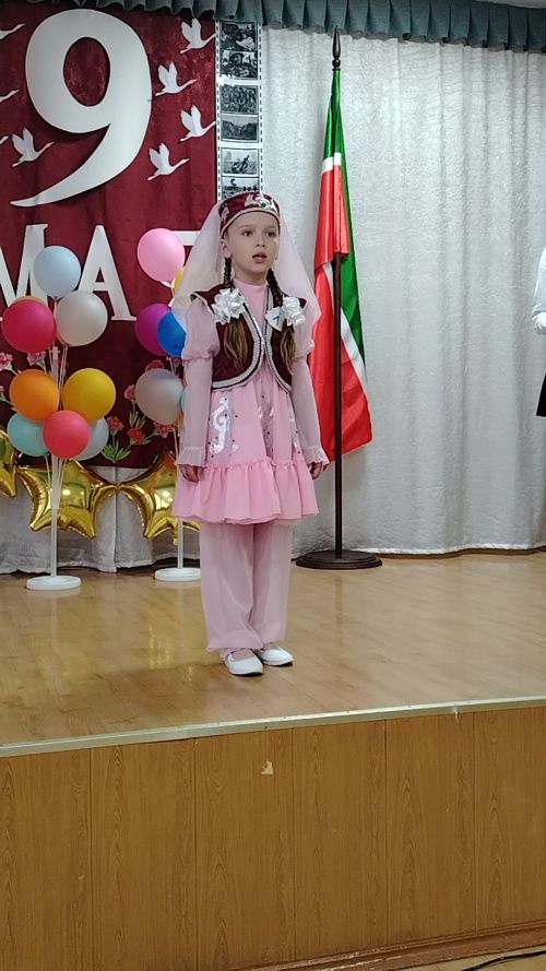 Шәһәребезнең 6нчы мәктәбендә беренче сыйныф кызлары арасында «Татар кызы» бәйгесе үткәрелде (+ фотолар)