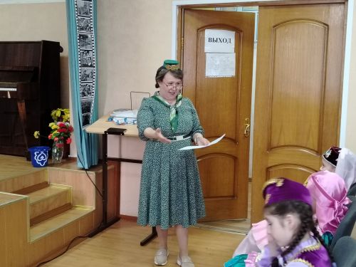 Шәһәребезнең 6нчы мәктәбендә беренче сыйныф кызлары арасында «Татар кызы» бәйгесе үткәрелде (+ фотолар)
