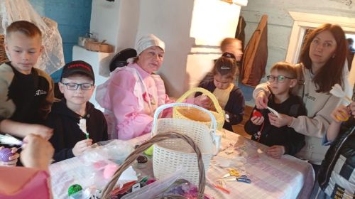 Лениногорскиның «Ак калфак» оешмасы Шөгер авылындагы музей комплексында мастер-класс уздырды