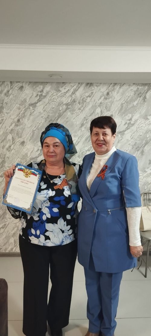 Лениногорскиның «С любовью и молитвами» төркеме волонтерларына Рәхмәт хатлары тапшырылды