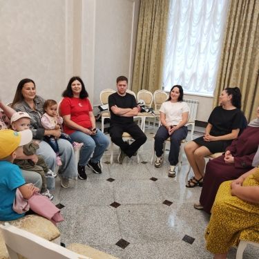 Лениногорск ЗАГС бүлегендә ата-аналар кунакханәсендә акция үтте