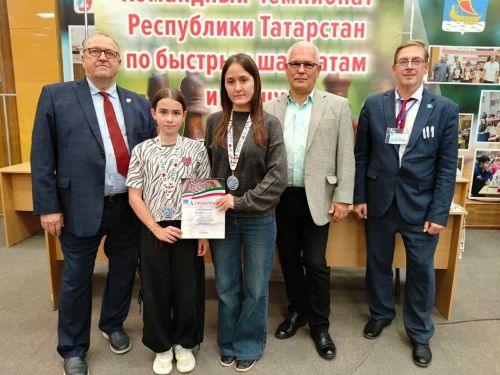Лениногорск шахматчылары команда ярышларында көмеш-бронза һәм чемпион исемен яуладылар