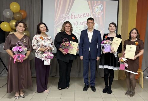 Лениногорск балалар рәсем сәнгате мәктәбе ярты гасырлык юбилеен билгеләп узды