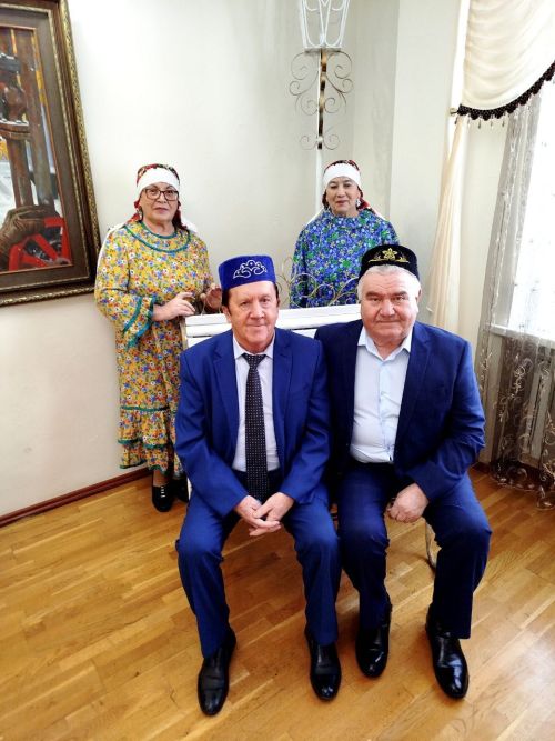 Лениногорскида ветераннар арасында «Традицияләр җебе өзелмәсен»  муниципаль халык иҗаты фестивале узды (+фотолар)