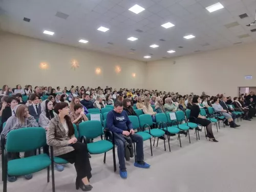 Лениногорскида балигъ булмаганнарны интернет җинаятьчеләреннән саклап калу турында сөйләштеләр