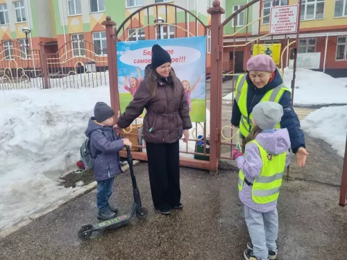 Лениногорскиның  бакча балалары  «Юл фәннәре»н өйрәнә