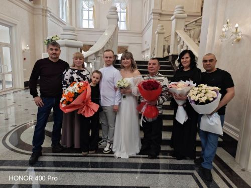 Лениногорск ЗАГС бүлегендә илебезнең төрле почмакларыннан никахларын теркәделәр