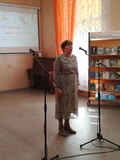 «Илһам бүләк итә гүзәл яз»: Лениногорскида үзәк китапханәдә әдәби-музыкаль кичә узды (+фотолар)