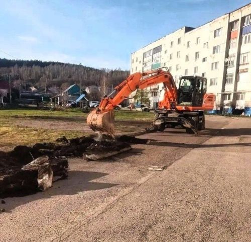 Лениногорскида йорт ишегалларында эшләр һәм күпфатирлы йортларда ремонт башланды