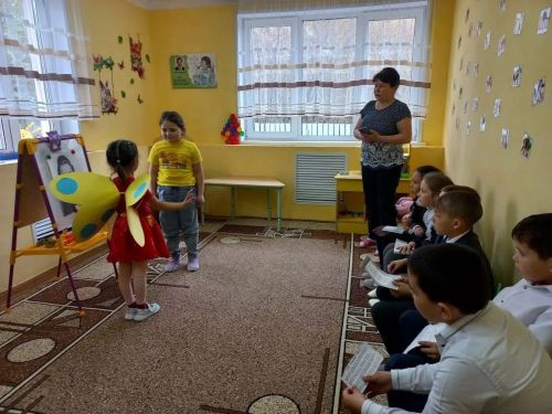 Куакбаш авылының башлангыч сыйныфлары нәниләр янына бардылар