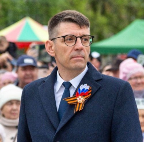 Лениногорск районы башлыгы Марат Гирфанов шәһәр һәм район ветераннарын, халкын Җиңү көне белән котлый