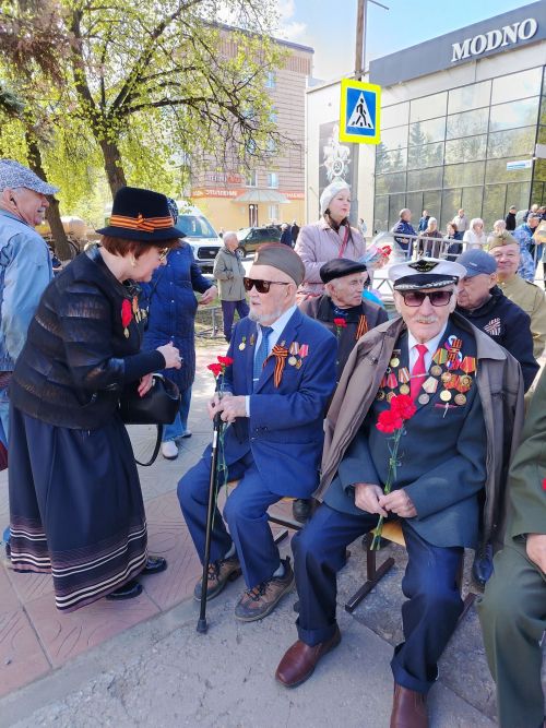 Лениногорскилылар Бөек Ватан сугышында һәлак булганнарны искә алдылар (+ фотолар)