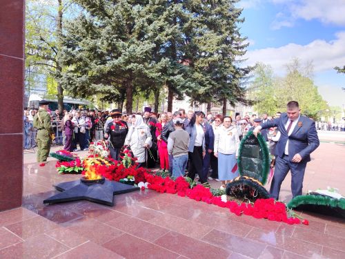 Лениногорскилылар Бөек Ватан сугышында һәлак булганнарны искә алдылар (+ фотолар)