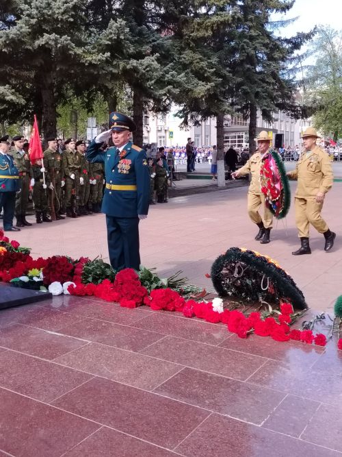 Лениногорскилылар Бөек Ватан сугышында һәлак булганнарны искә алдылар (+ фотолар)