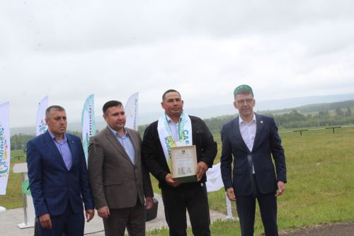 Лениногорск Сабан туе: дуслык, бердәмлек һәм хезмәт бәйрәме
