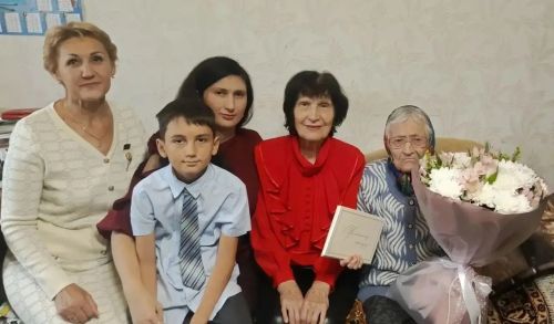 Лениногорскида 100 яшен тутырган Софья Сергееваны котладылар