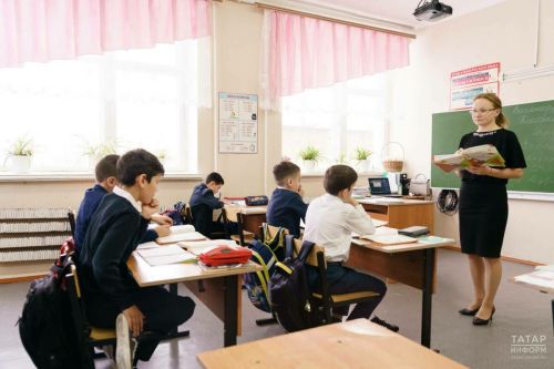 Россия Мәгариф министры мәктәпләрдә тәртип өчен билгеләр аттестатка йогынты ясамаячак диде