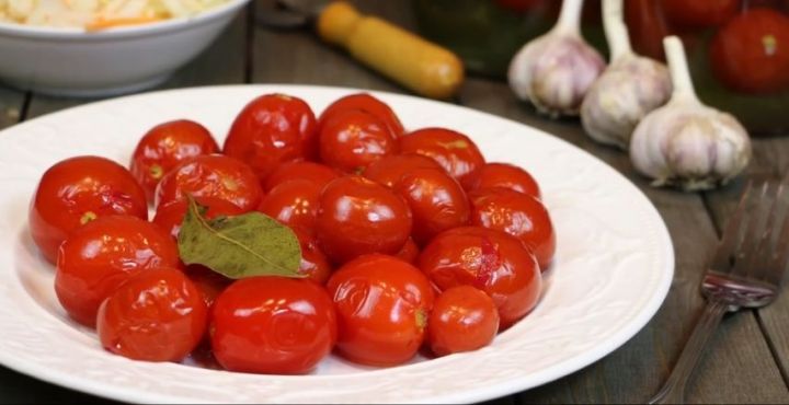 Лениногорск хуҗабикәләренә помидор маринадлау рецепты