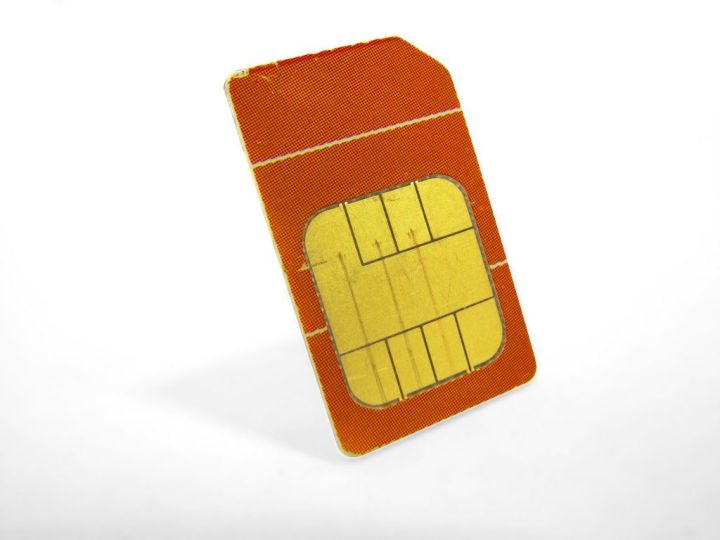 Эксперт SIM-карталарны блокировкалауның төп сәбәпләрен атады