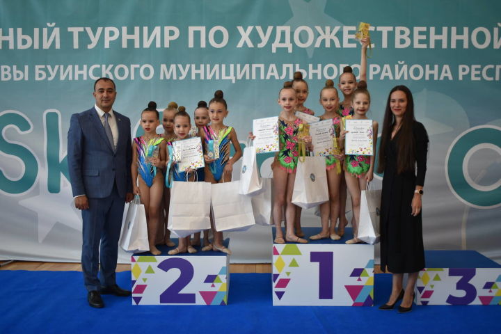 Лениногорск  гимнастлары  регионара турнирда иң югары күрсәткечкә ирештеләр