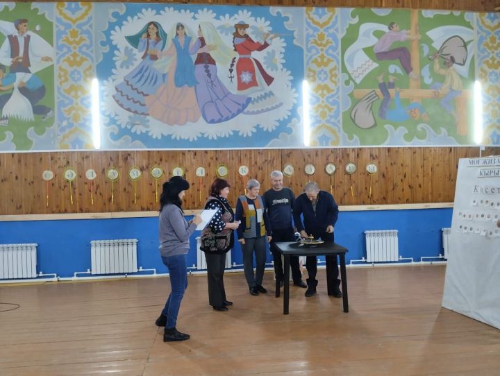 Түбән Чыршылы авылында гаилә парлары спортта һәм интеллектта көч сынашты (+фотолар)