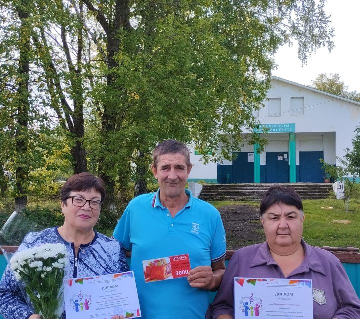 Мичурин авылында «Минем гаиләмдә музыкаль традицияләр» әдәби-иҗади конкурс үткән (+видео)